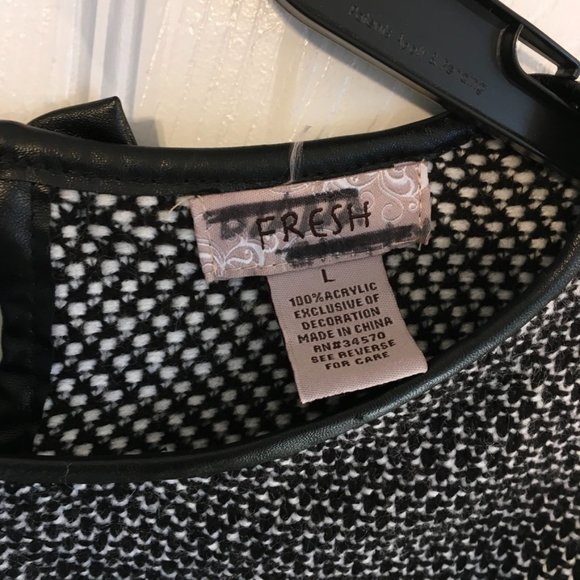 Fresh Black Tweed Pullover Sweater Bowtie Back - Picture 3 of 5